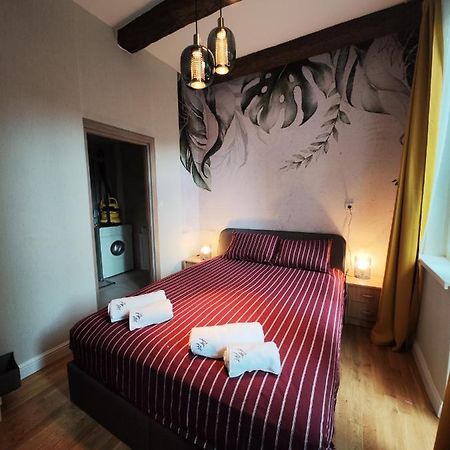 Apart Lion Bridge Self Check In Apartman Szófia Kültér fotó