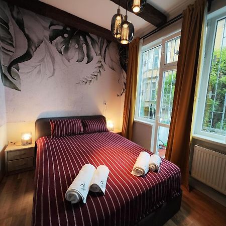 Apart Lion Bridge Self Check In Apartman Szófia Kültér fotó