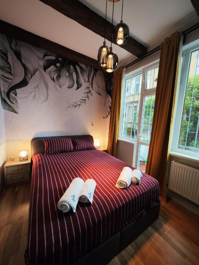 Apart Lion Bridge Self Check In Apartman Szófia Kültér fotó
